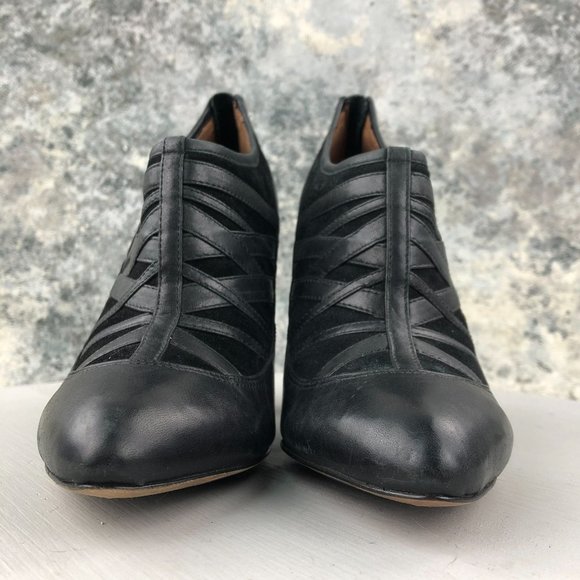 Modern Vintage Women's Size 39 Lil Ro Black Leather Pointed Toe Ankle Booties - Picture 2 of 12